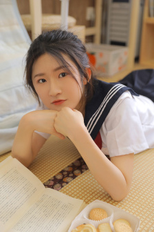美女黑色真丝图